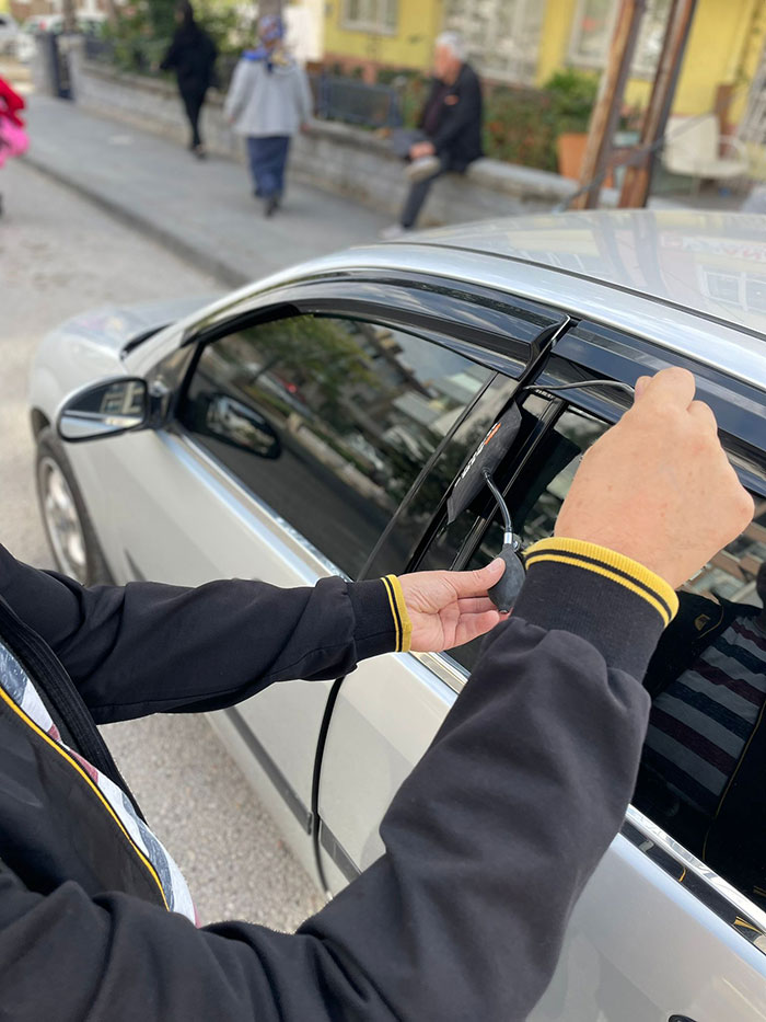 Sarıcakaya Oto Kilitçisi